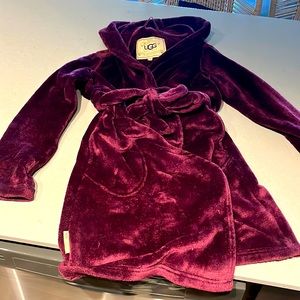 Women’s Ugg robe. Size Small